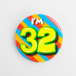 Button 32 Jaar